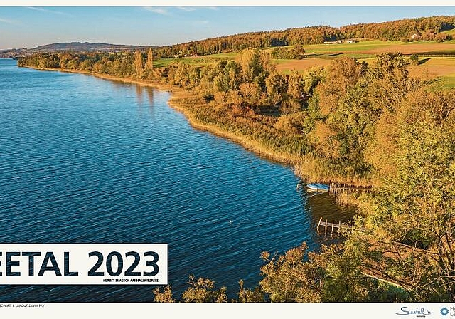 Touristischer Appetitanreger: Titelbild des Kalenders «Seetal 2023» von Seetaltourismus mit einer Herbstansicht des Südostufers des Hallwilersees. Foto: Christian Betschart