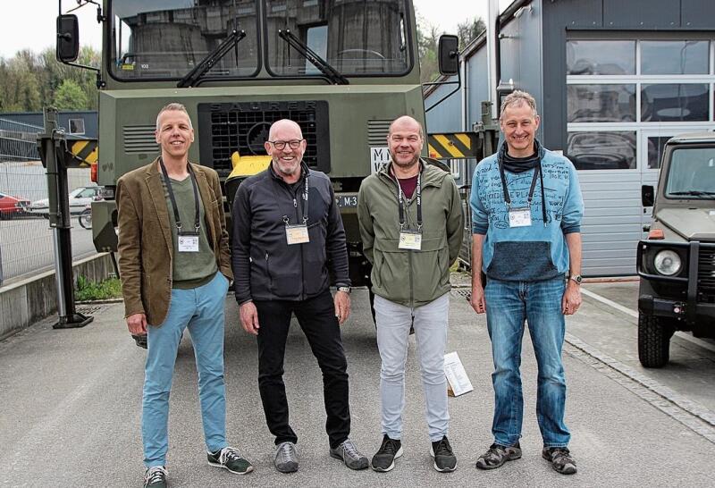 Männerrunde: Urs Lustenberger (Chef Armeelogistikcenter), Jörg Bucher (Organisator), Peter Thoma (Berufsbildner) und Peter Merz (Kommandant Schweizer Luftwaffe).Foto: zvg