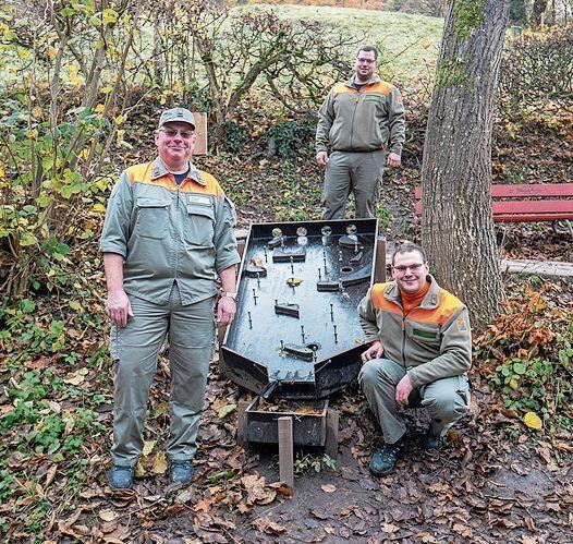 Leisteten die Vorarbeit: Das ZSO-Team Thomas Linder, Raphael Hausherr und Ramon Linder mit einem Murmelbahnelement.Foto: PWi