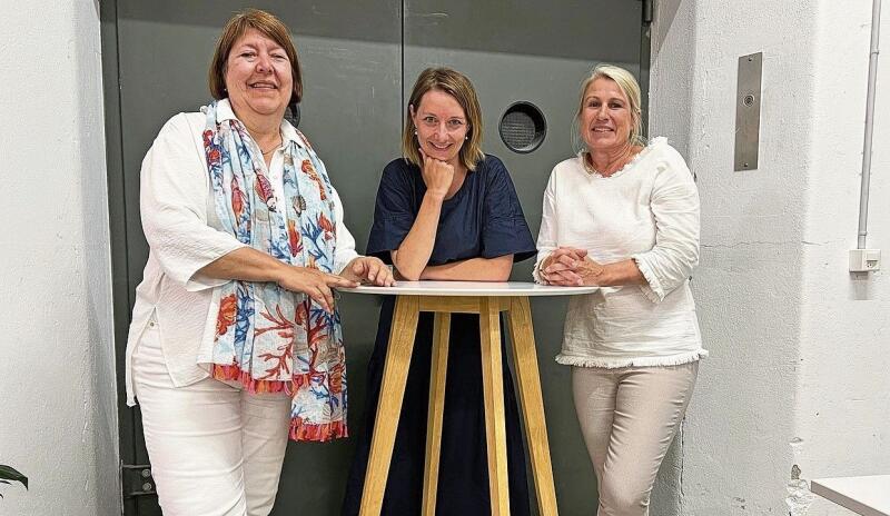 Die Gründerinnen des Komitees Pro Ammerswilerstrasse: Die Einwohnerrätinnen Corin Ballhaus (SVP Lenzburg), Christina Bachmann-Roth (Mitte) und Chantal Toker-Bieri (GLP).Foto: zvg