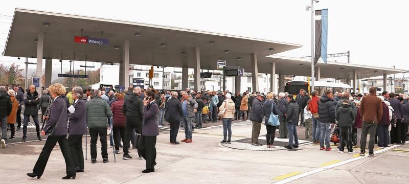 Markantes Dach: Das Betonkonstrukt ist eine Hommage an die Zementi.Foto: Romi Schmid