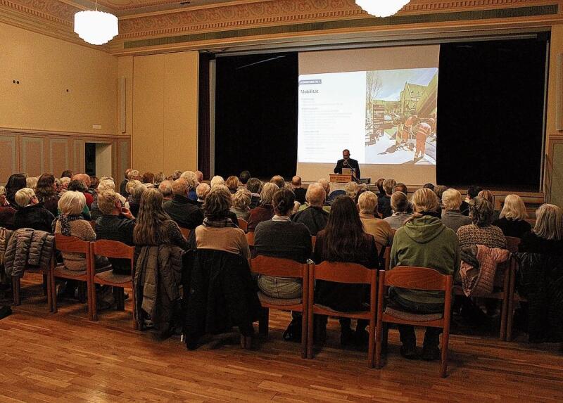 Der Saal war bis auf den letzten Stuhl besetzt.Foto:  Deborah Hugentobler