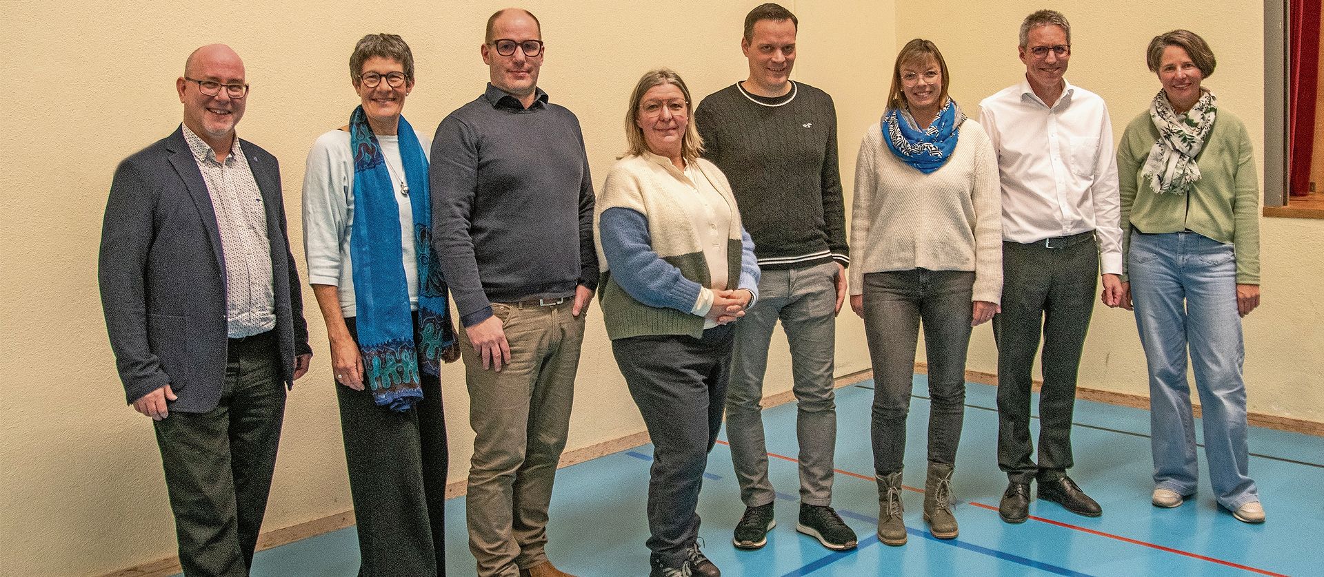 Der Gemeinderat und die Mitarbeitenden der Verwaltung sind froh über das Resultat.Foto: zvg Der Gemeinderat und die Mitarbeitenden der Verwaltung sind froh über das Resultat.Foto: zvg