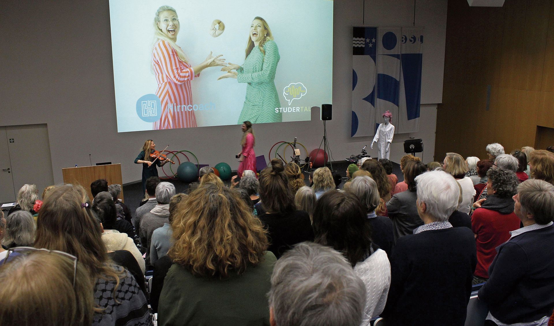 Über 140 Teilnehmerinnen konnten an der 38. Frauentagung begrüsst werden.Foto: zvg