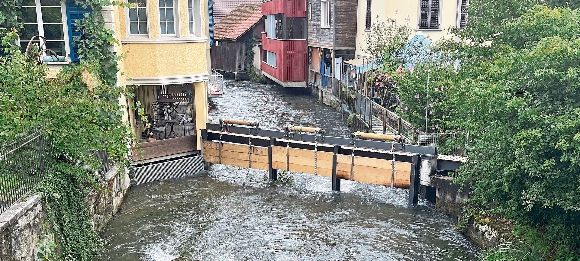 So präsentiert sich des Hauptwehr nach dem Umbau, mit Wehrtafeln und Hubwellen!Foto: zvg