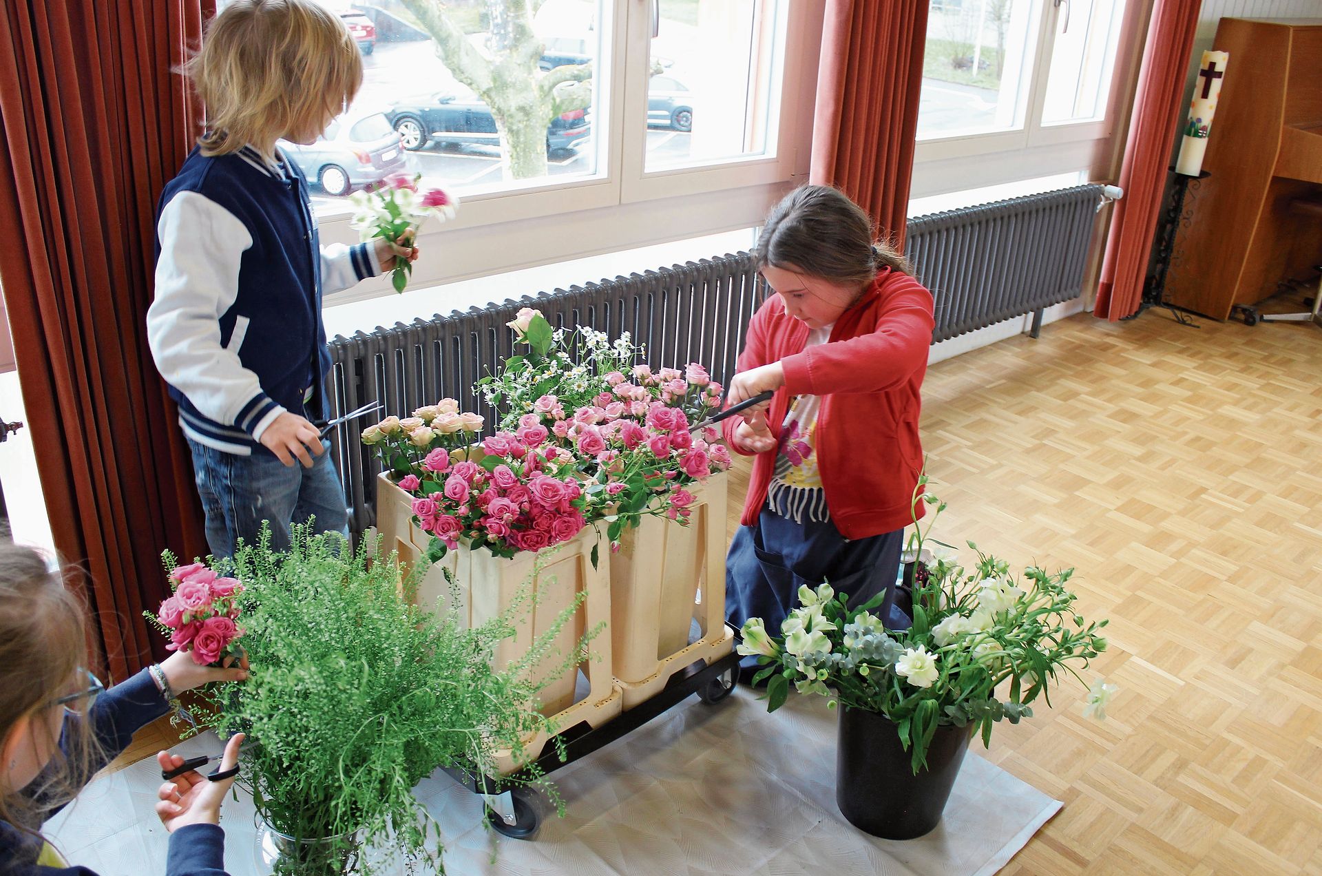 Blumen und Gräser durften nach Lust und Laune geholt werden.Foto: Debora Hugentobler