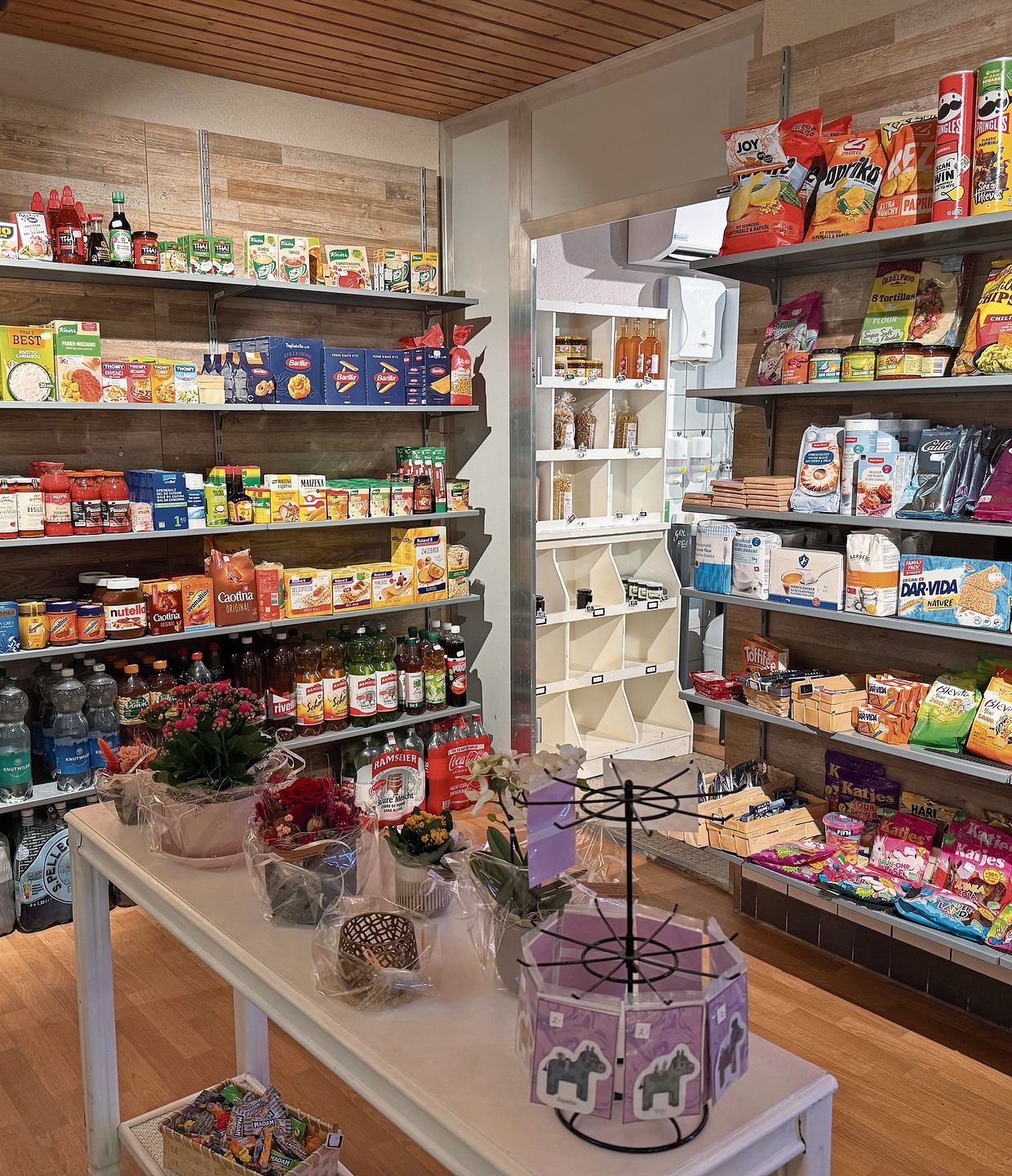 Ein vielfältiges Sortiment für die Kundinnen und Kunden aus Bettwil.Foto: Verena Schmidtke