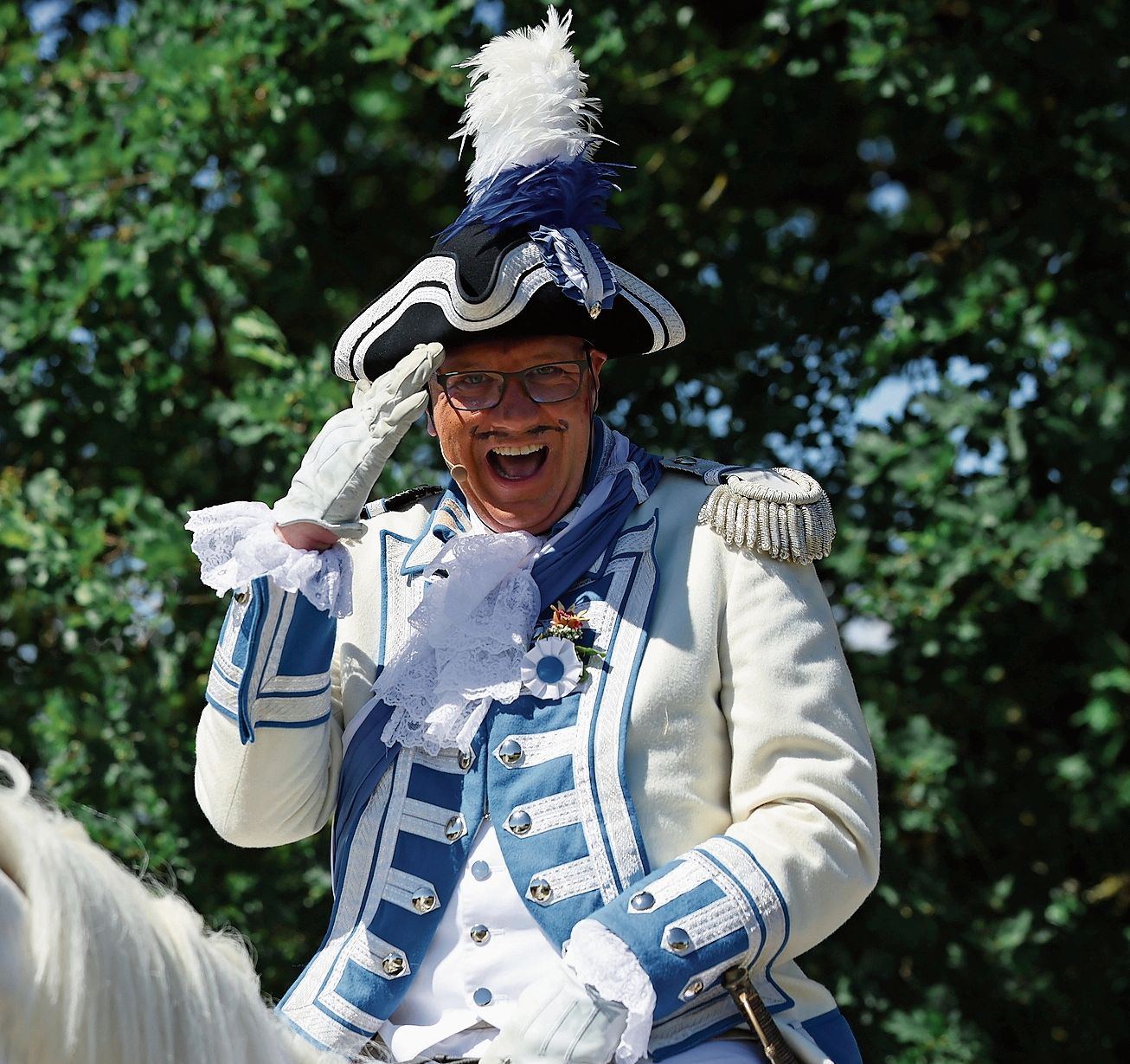 Stephano del Narratore al Tribunale bekam zwar auf den Deckel, doch das Lachen verlor er nicht. Foto: jugendfest-fotos.ch Stephano del Narratore al Tribunale bekam zwar auf den Deckel, doch das Lachen verlor er nicht. Foto: jugendfest-fotos.ch