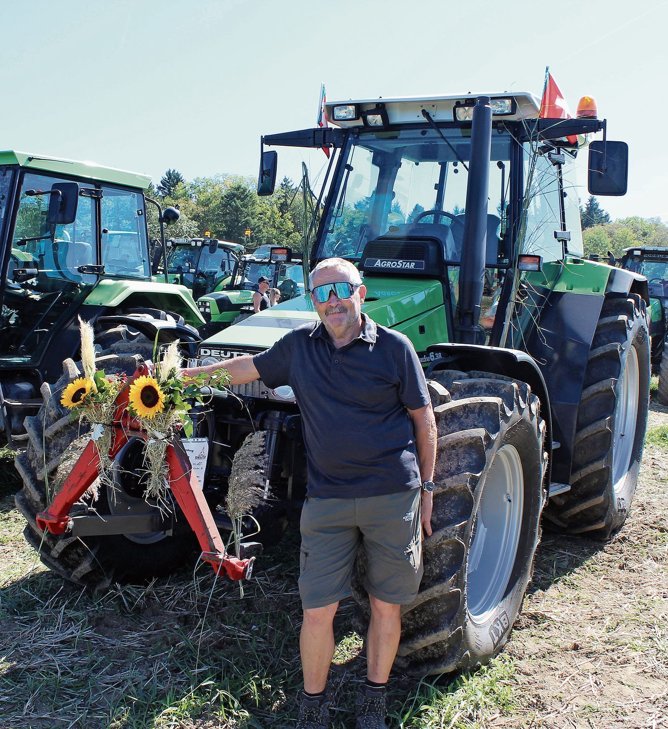 Alois Schmid mit seinem Pensionierungsgeschenk.Foto: Debora Hugentobler Alois Schmid mit seinem Pensionierungsgeschenk.Foto: Debora Hugentobler