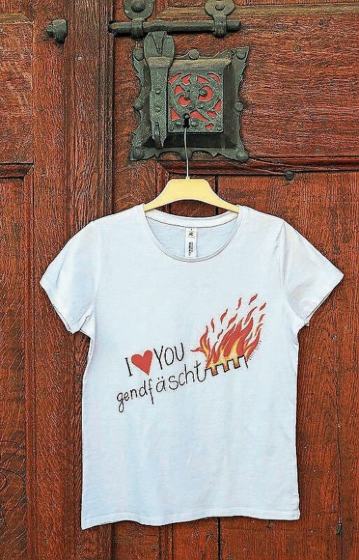 Eines von drei Motiven: «I love You-gendfäscht»-T-Shirt mit Freischarenburg. Foto: Patrick Iseli