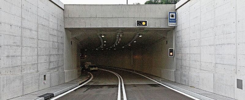 Wurde dem Verkehr übergeben: Neuhof-Tunnel, hier das Westportal. Foto: Valentin Hehli