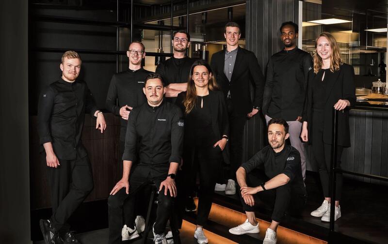 Versorgt sowohl Gäste als auch Mitarbeitende und Patienten: Das neunköpfige Team von «Skin’s – The Restaurant». Foto: zvg