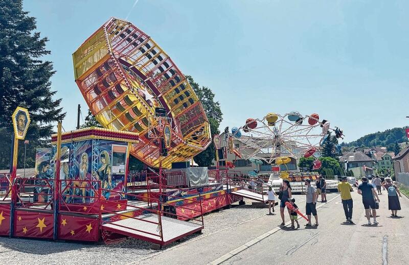 Lud zu Fahrten ein: Der Lunapark am Jugendfest Beinwil am See. Foto: Andreas Walker
