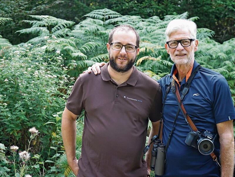 Pflegen eine gute Zusammenarbeit: Stadtoberförster Matthias Ott (links) und Feldornithologe Claude Müller. Foto: Romi Schmid
