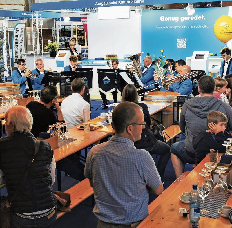 Gute Stimmung: Frühschoppenkonzert der Brass Band Imperial Lenzburg im Ausstellungsrestaurant. Foto: Fritz Thut
