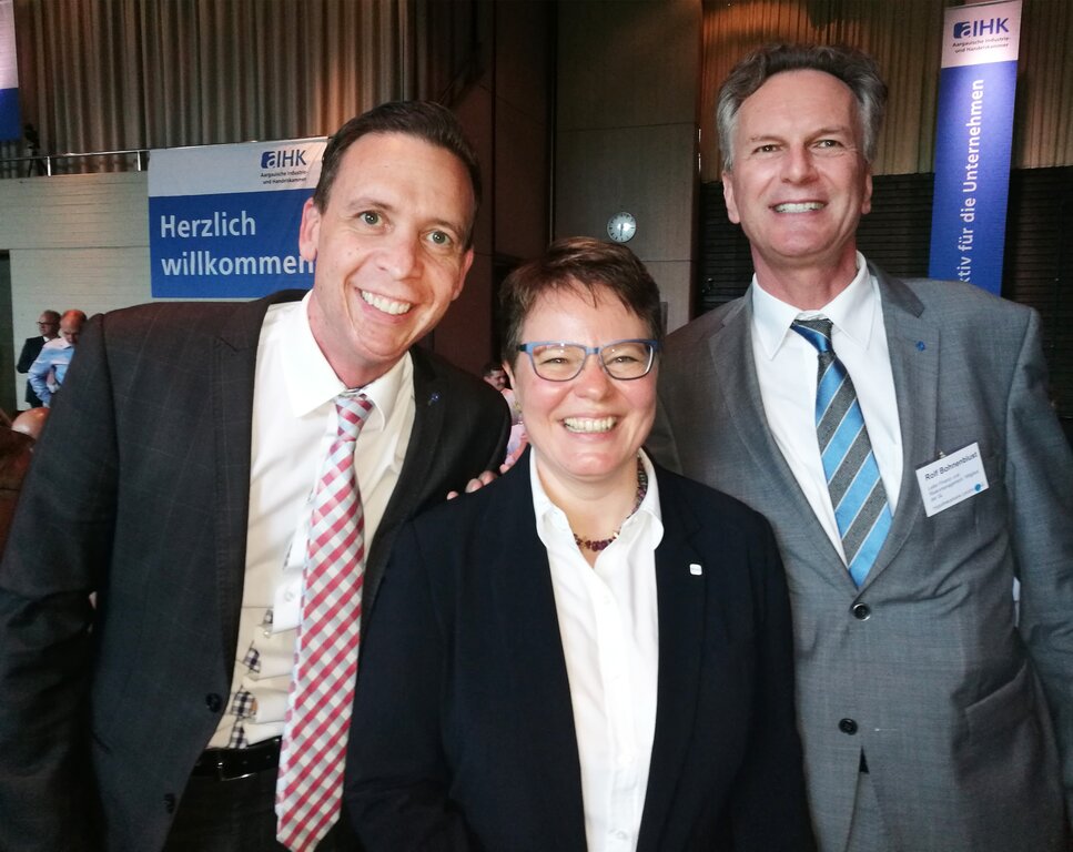Marianne Wildi flankiert von den Hypi-Geschäftsleitungsmitgliedern Roger Brechbühler und Rolf Bohnenblust.