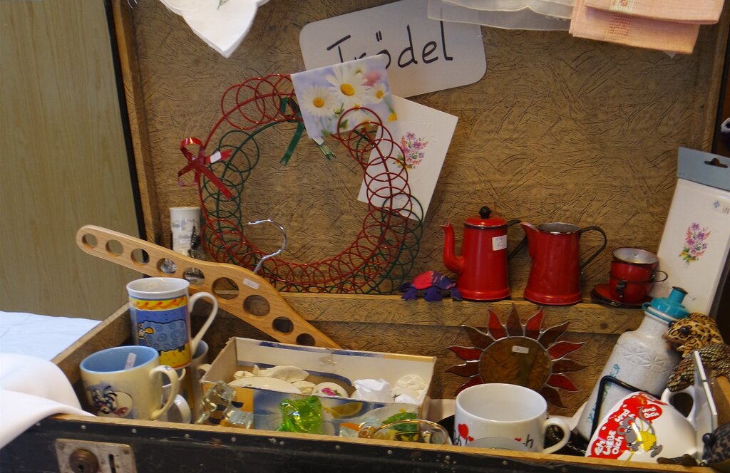 Nicht selbst gemacht: Trödel erlaubt. Nicht selbst gemacht: Trödel erlaubt.