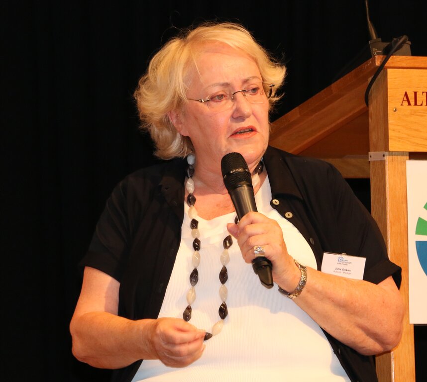 Initialreferat: Julia Onken.