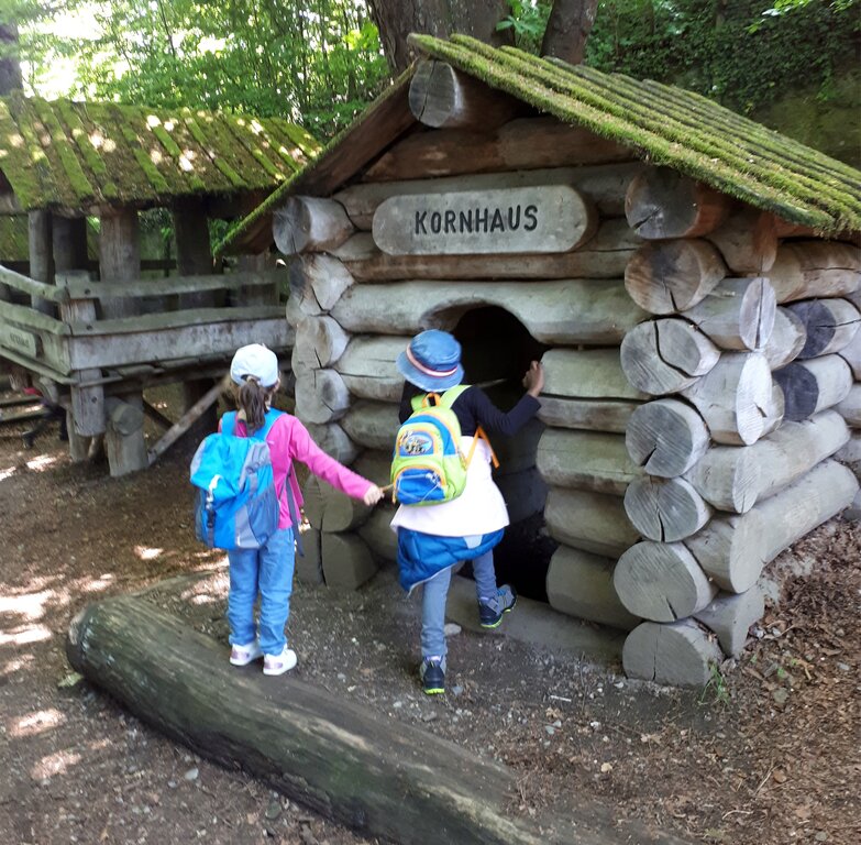 <em>Wird saniert:</em> Die bei Kindern beliebte Spielburg Waldegg beim Schloss Lenzburg. Foto: zvg