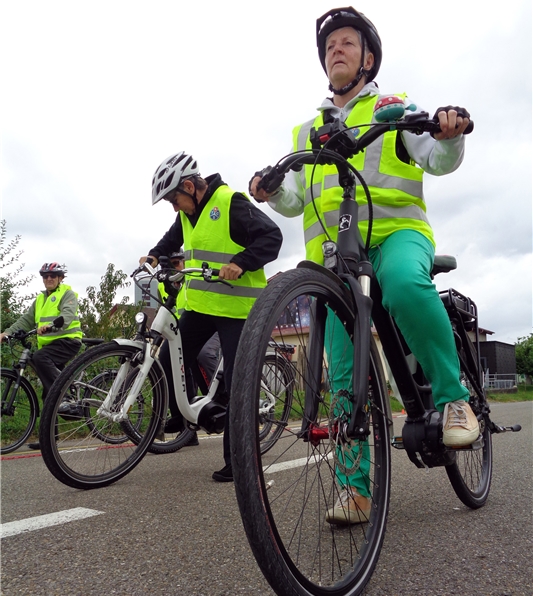 <em>Auf die Plätze, fertig …:</em> Volle Konzentration bei allen Teilnehmenden vor dem Start.