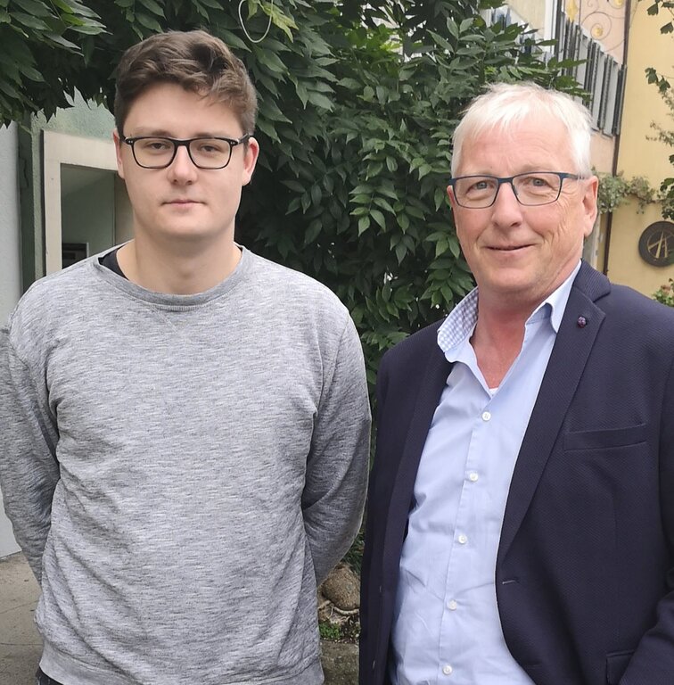 <em>Leiten die Big-Bands an der Swing-Matinée:</em> Raphael Frey von der Big-Band der Stadtmusik Lenzburg und Hans-Peter Brunner von der Pig-Farmers-Big-Band Oftringen. Foto: Fritz Thut